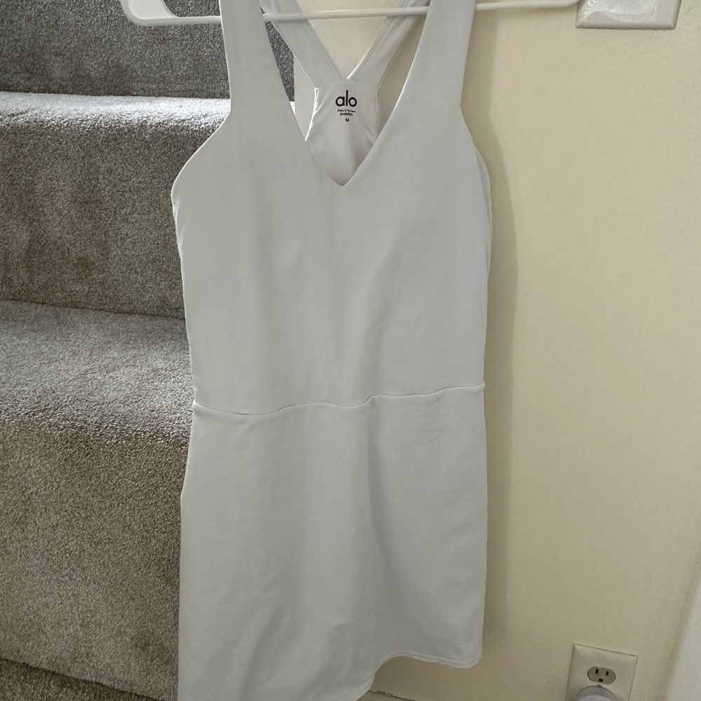 Alo Airbrush Dress in White. Size Medium